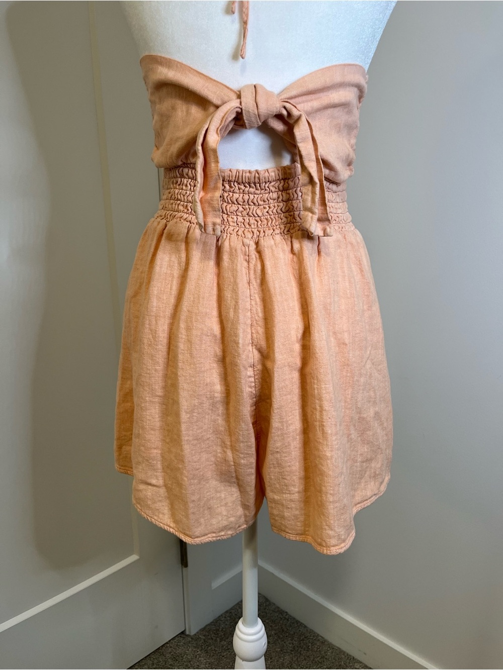 AMERICAN EAGLE Halter Romper in Peach - FREE SHIPPING on Bundles $95+ - Picture 9 of 16